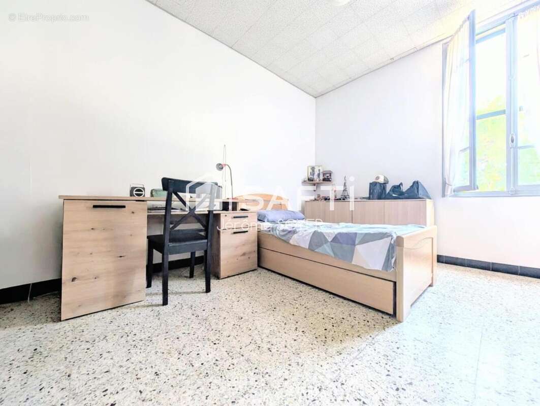 Photo 5 - Maison à SENAS