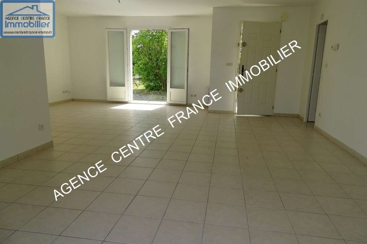 Maison à SAINT-DOULCHARD