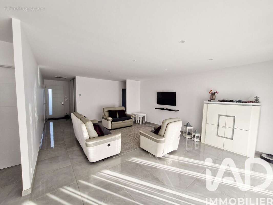 Photo 7 - Maison à NISSAN-LEZ-ENSERUNE