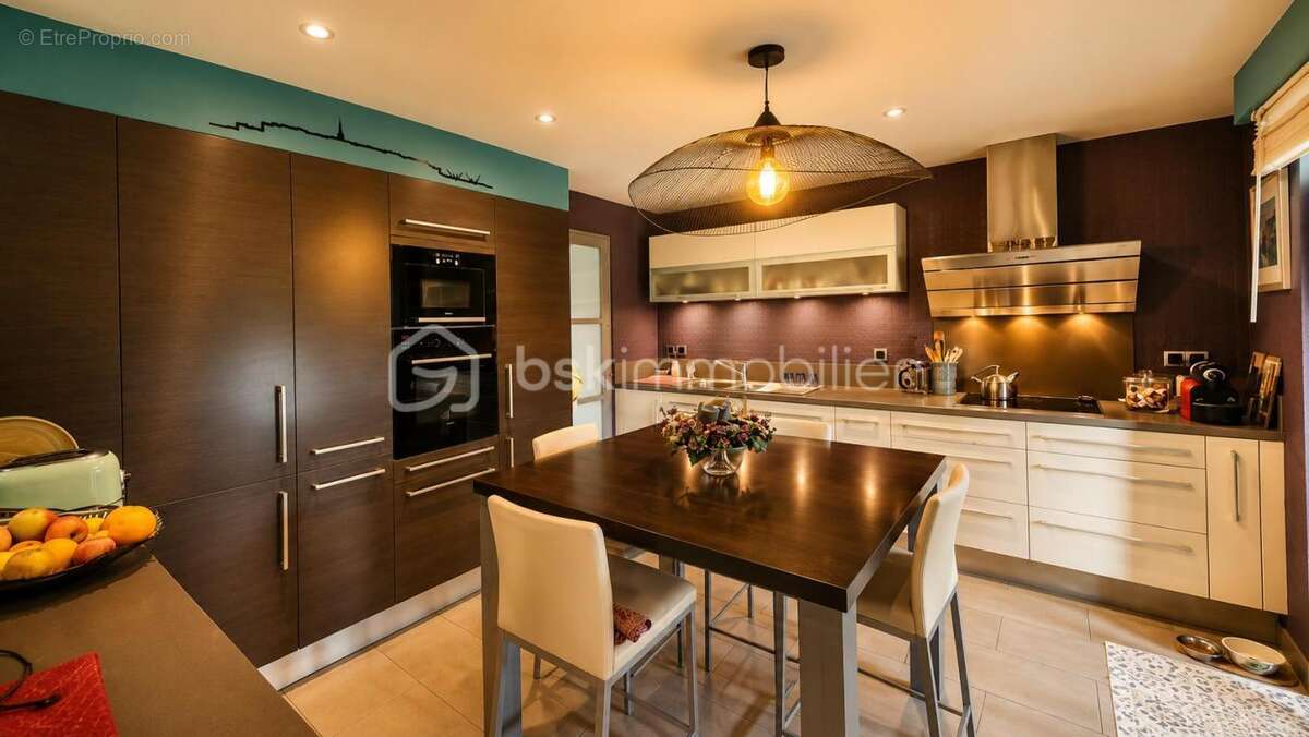 Élégante maison de caractère – Quartier Montaubert, cadre verdoyant - photo 5