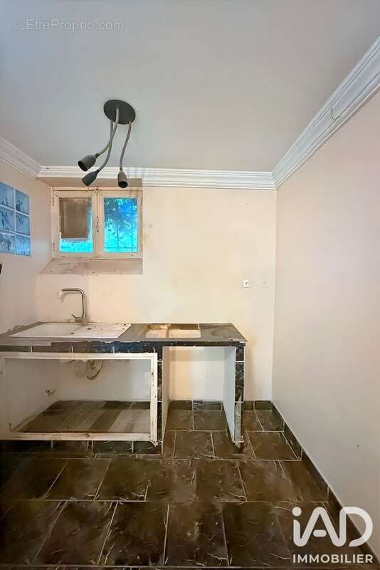 Commerce 50 m² à Corbeil-Essonnes  - photo 6