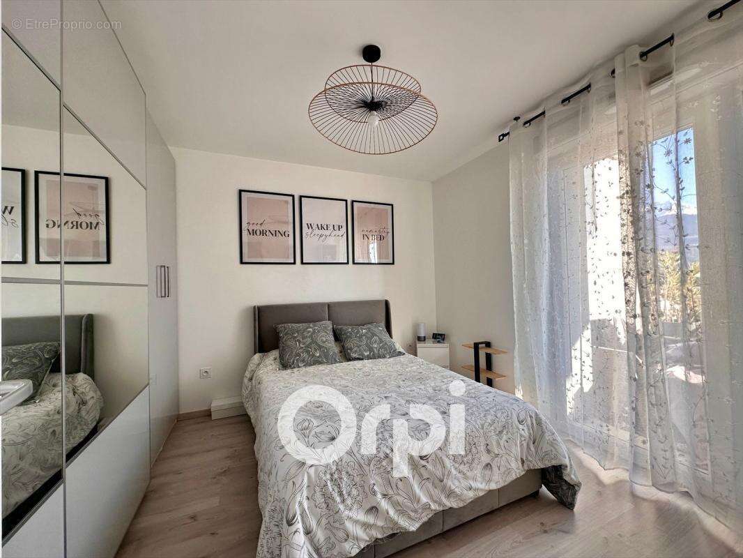 Appartement à CROLLES