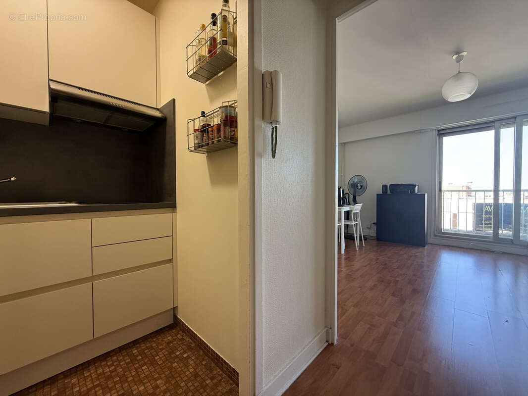 Appartement à PARIS-14E