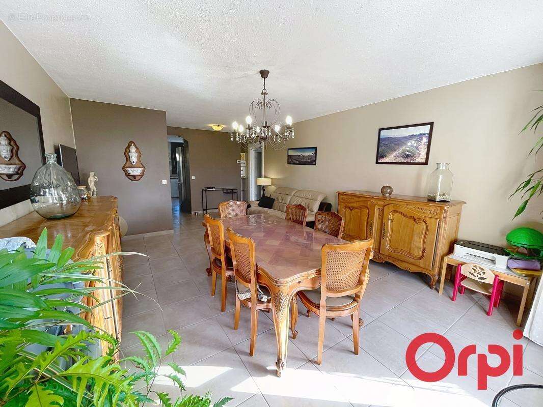 Appartement à MARSEILLE-11E