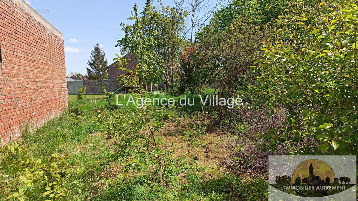 Terrain à SAINT-CREPIN-IBOUVILLERS
