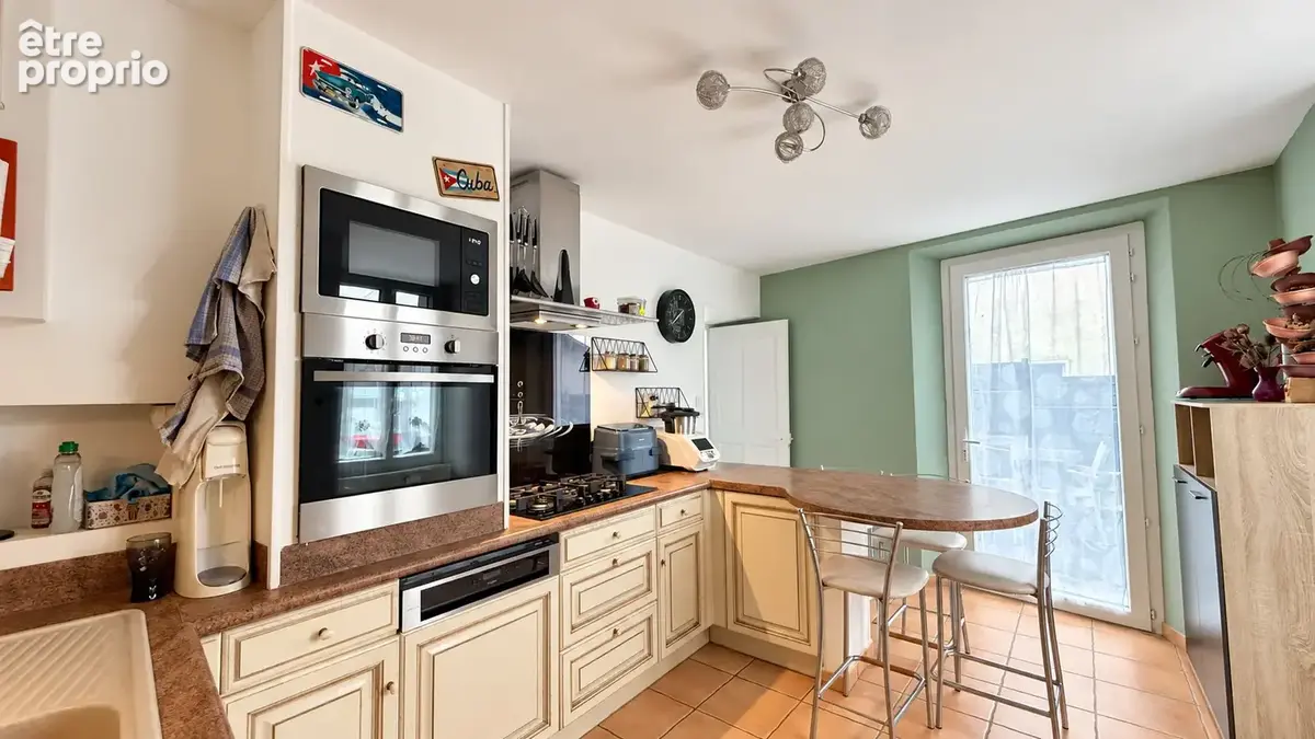 Maison mitoyenne de 136 m2 avec cellier, dépendance et terrain - photo 7