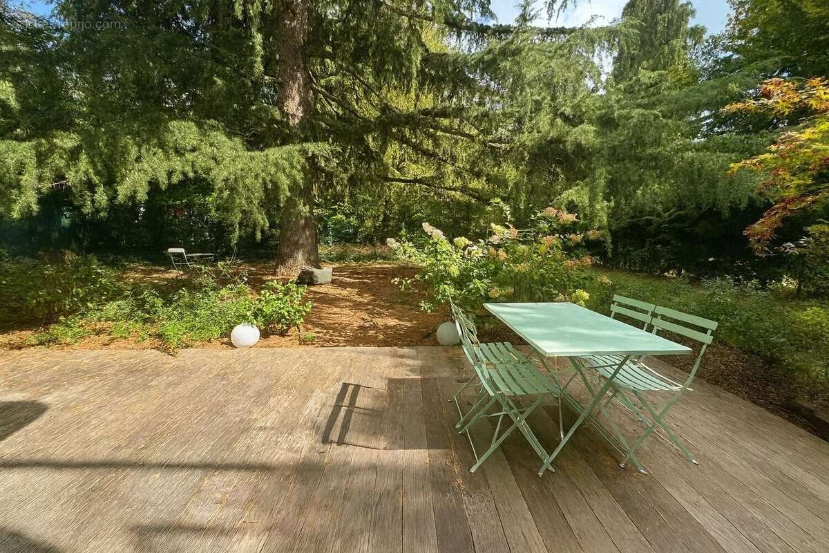 Maison à VILLE-D&#039;AVRAY