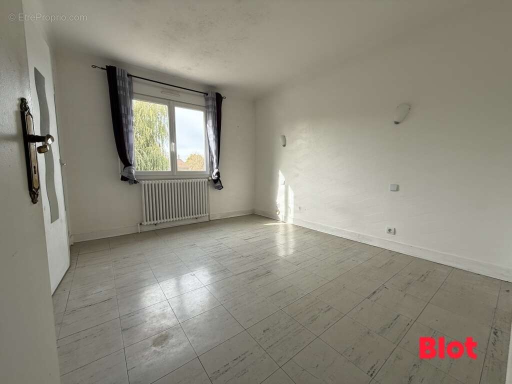 Maison à SAINT-SEBASTIEN-SUR-LOIRE