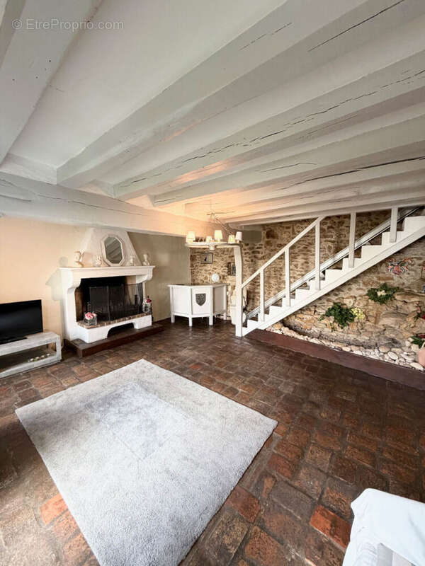 Maison à BOURAY-SUR-JUINE