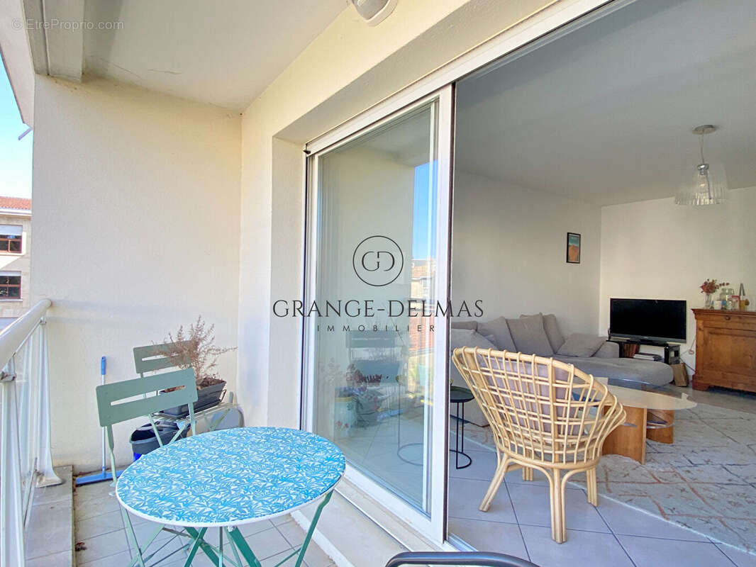 Appartement avec terrasse, ascenseur et garage - CROIX BLANCHE - photo 2