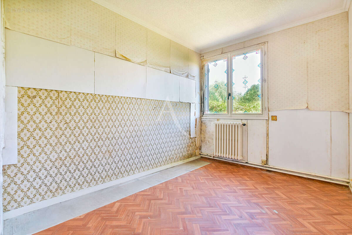 Maison à VAUX-LE-PENIL