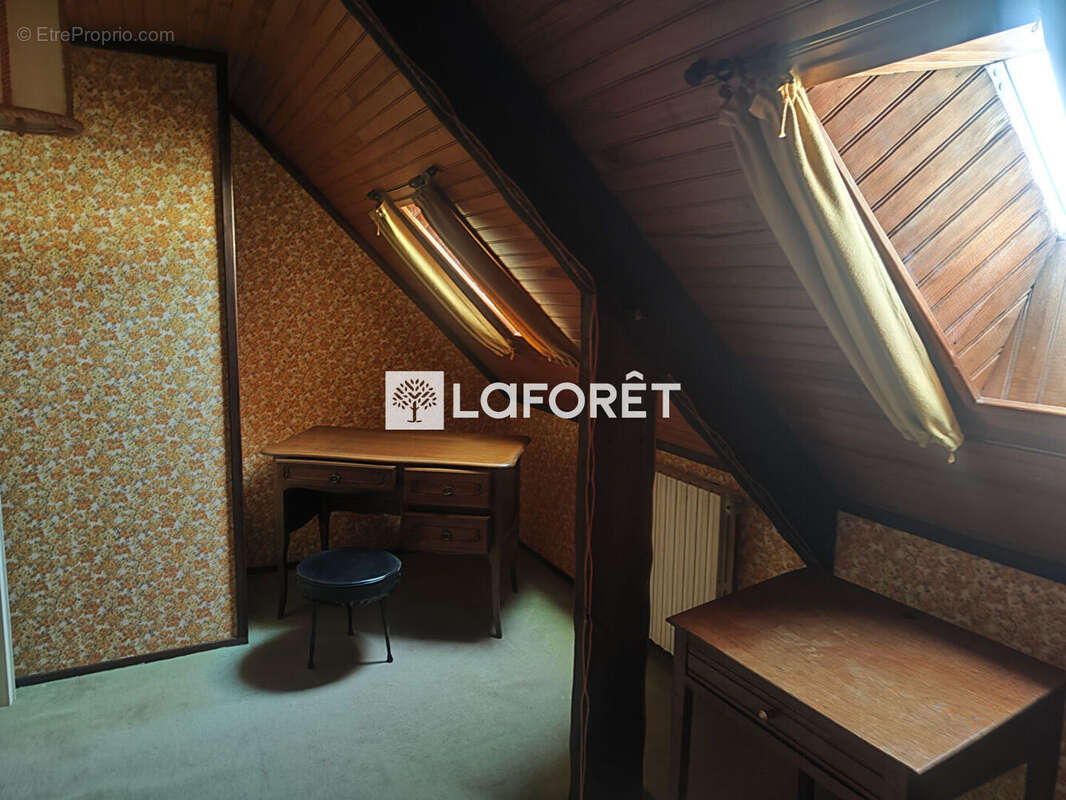 Belle opportunité ! Maison en pierre à fort potentiel ? 5 chambres avec vie de plain-pied, à 5 min de Guingamp - photo 13