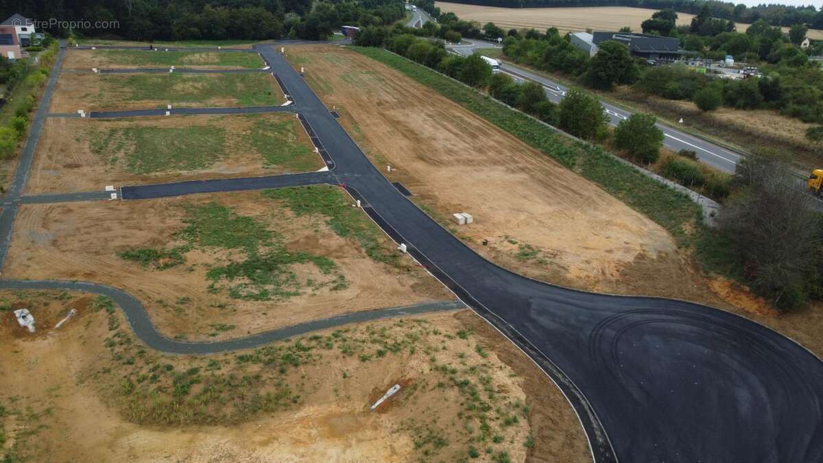 Terrain à SAINT-SATURNIN