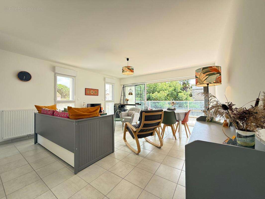 Superbe APPARTEMENT récent à 200 m Plage du Platin - photo 3