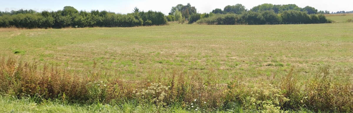 Terrain 1819 m² à Warcq  - photo 4