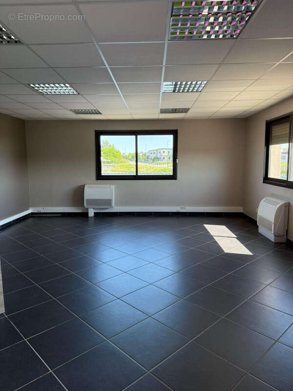 Commerce à BOURG-LES-VALENCE