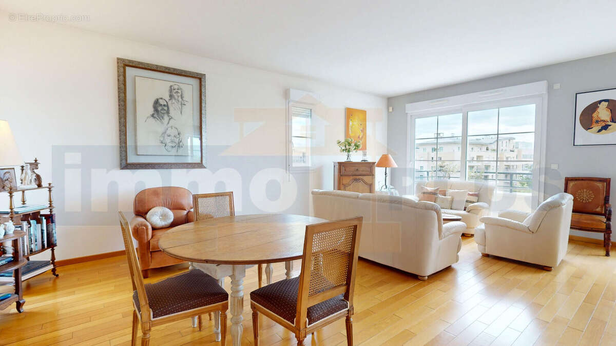 Appartement à MONTIGNY-LE-BRETONNEUX