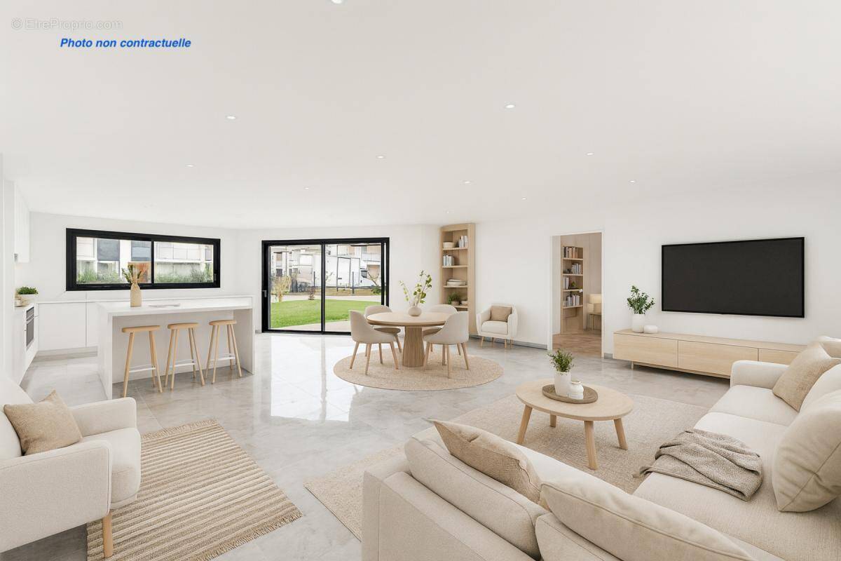 Maison à BRUGUIERES