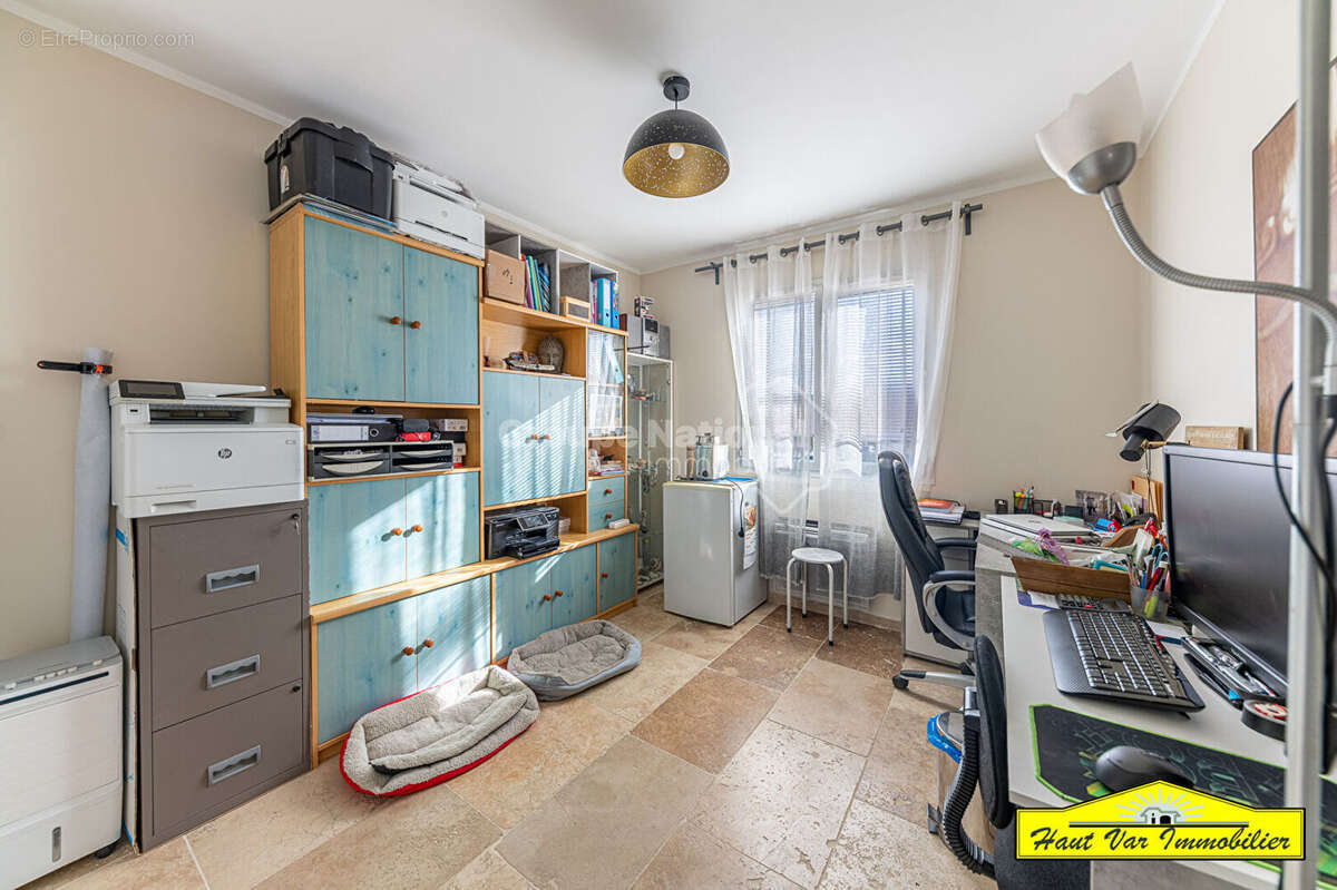 Maison à GREOUX-LES-BAINS