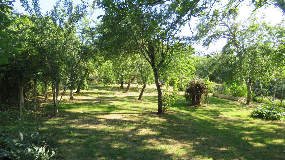 Maison à CORGNAC-SUR-L'ISLE