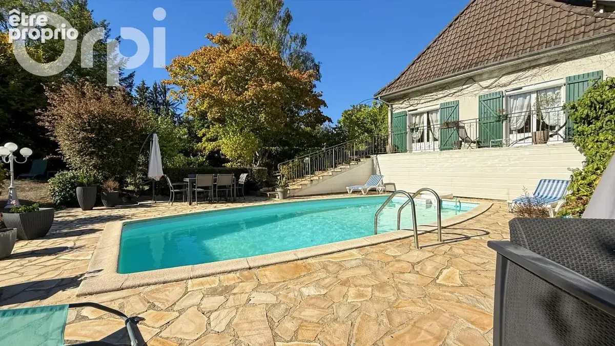  Maison de caractère avec piscine à Rilhac-Rancon - photo 3