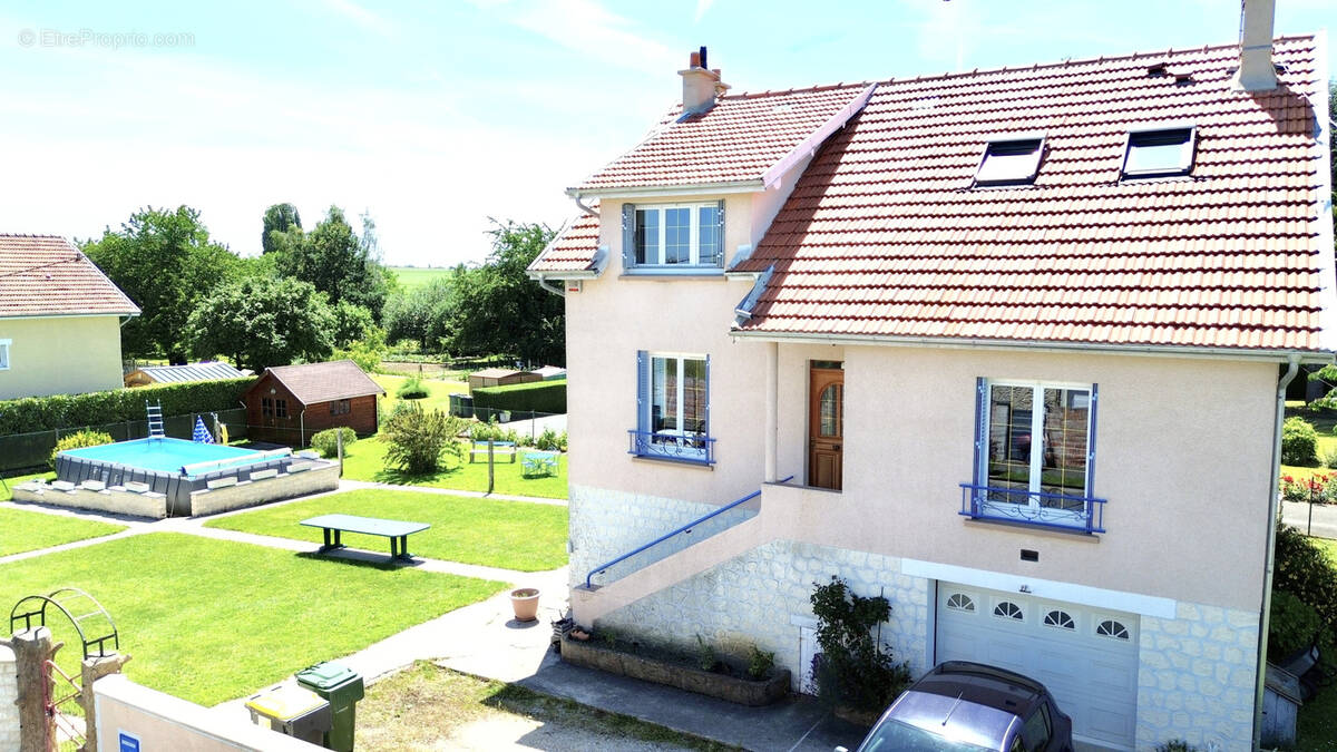 Maison à COULOMMIERS