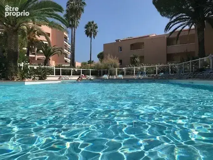 Golfe juan 2 pièces terrasse, parking, piscine, tennis - photo 8