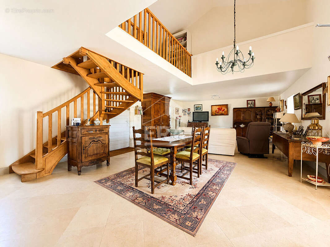 Maison 150m² à chazelles - photo 7