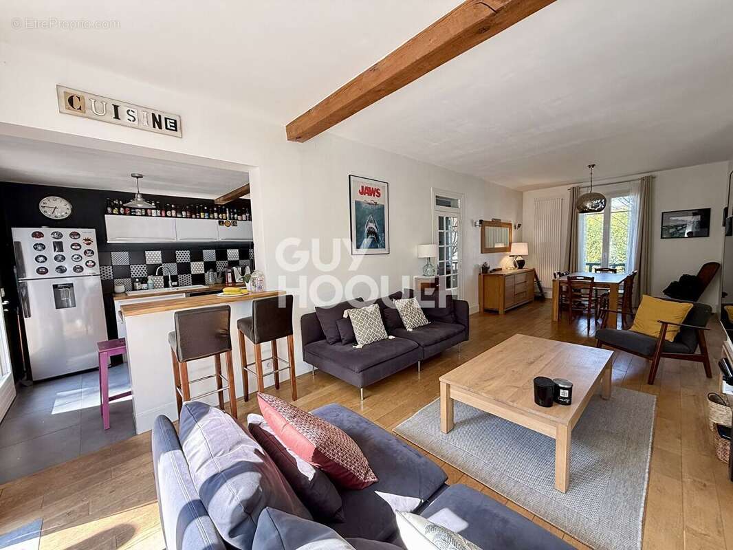 Maison à MEZIERES-SUR-SEINE
