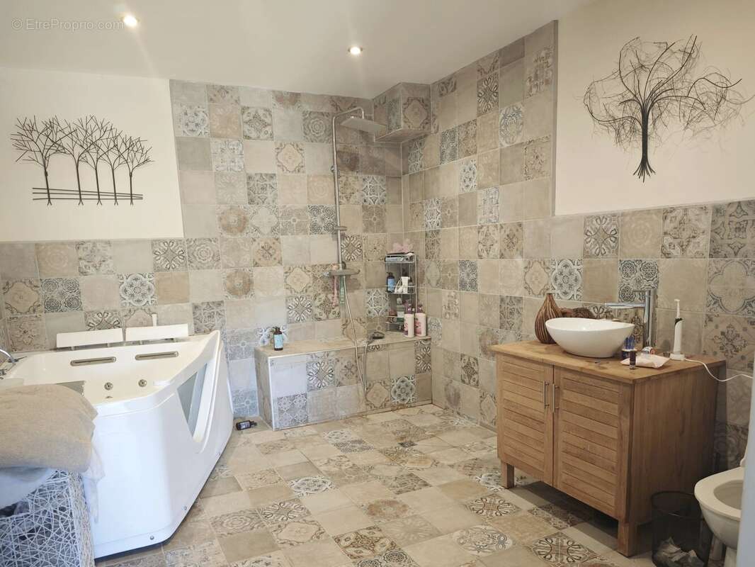 Superb maison sur un grand terrain avec vues imprenables - photo 11