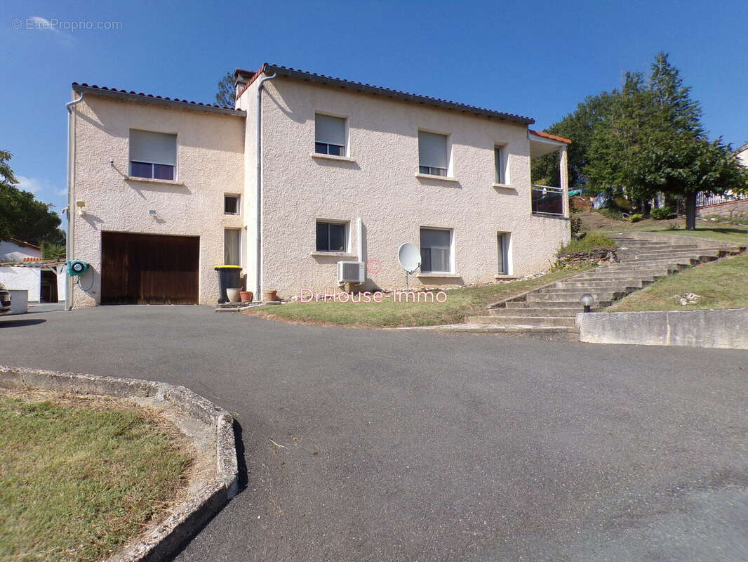 Maison 102 m² à Carmaux  - photo 30