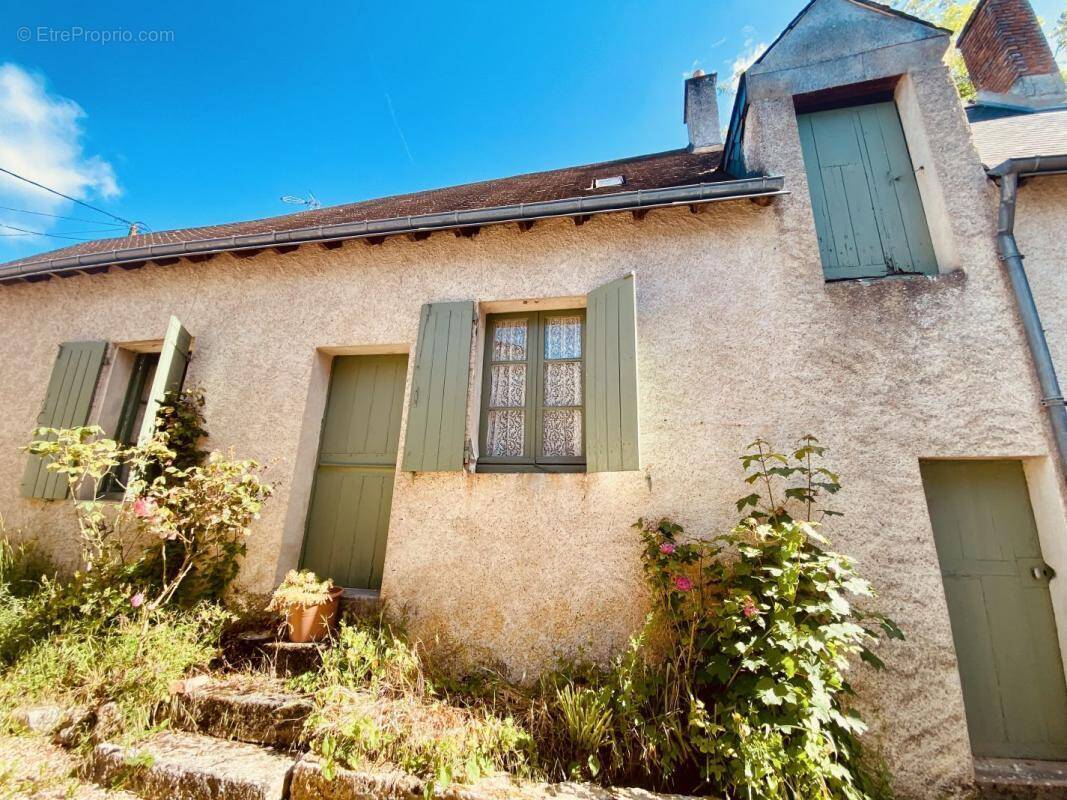 Maison à LA CHARTRE-SUR-LE-LOIR