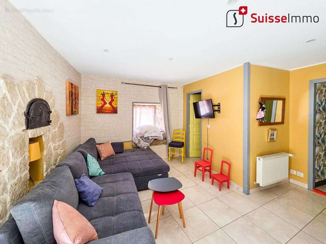 Maison à VALLEROIS-LE-BOIS