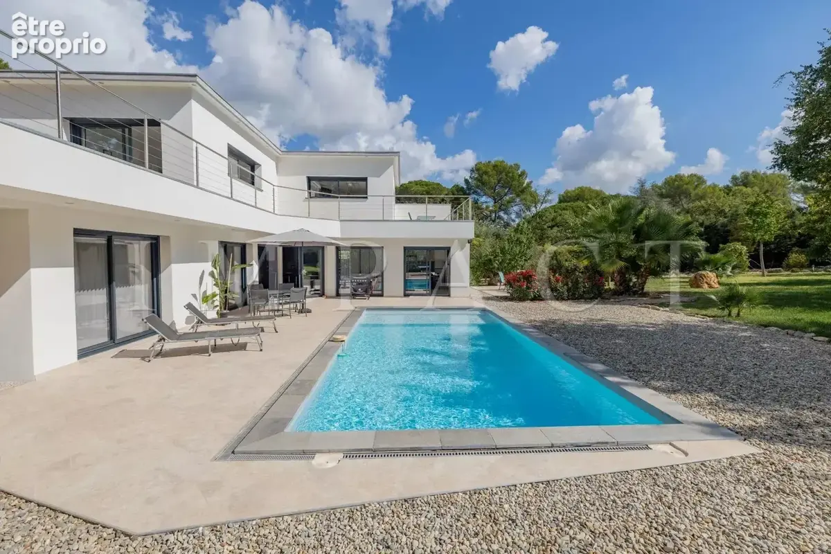 Mouans-Sartoux limite Mougins, Villa contemporaine de 220m2 avec piscine à vendre - photo 5