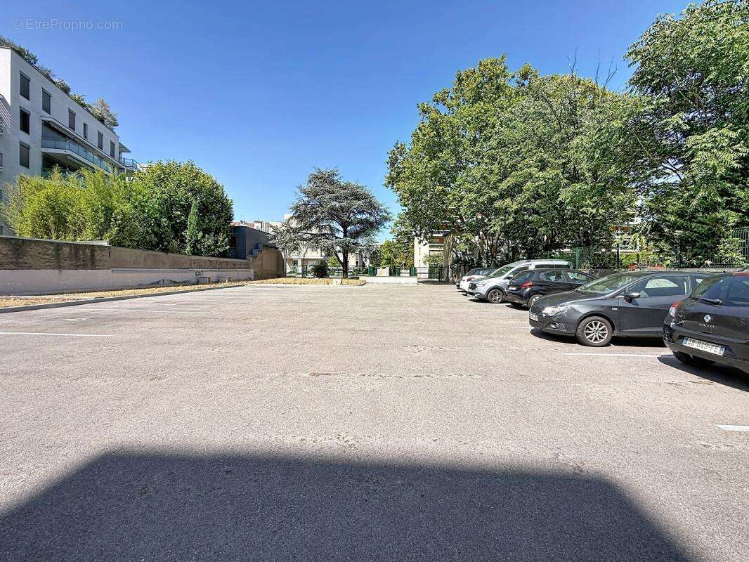Appartement avec balcon et parking vendu loué - photo 13