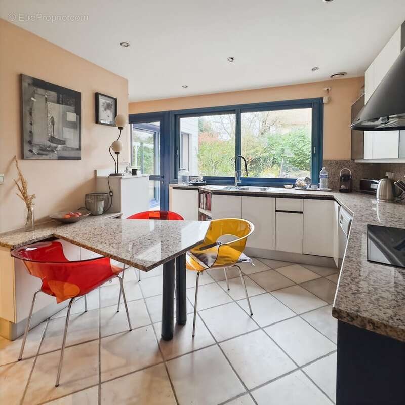 Maison à LIMEIL-BREVANNES