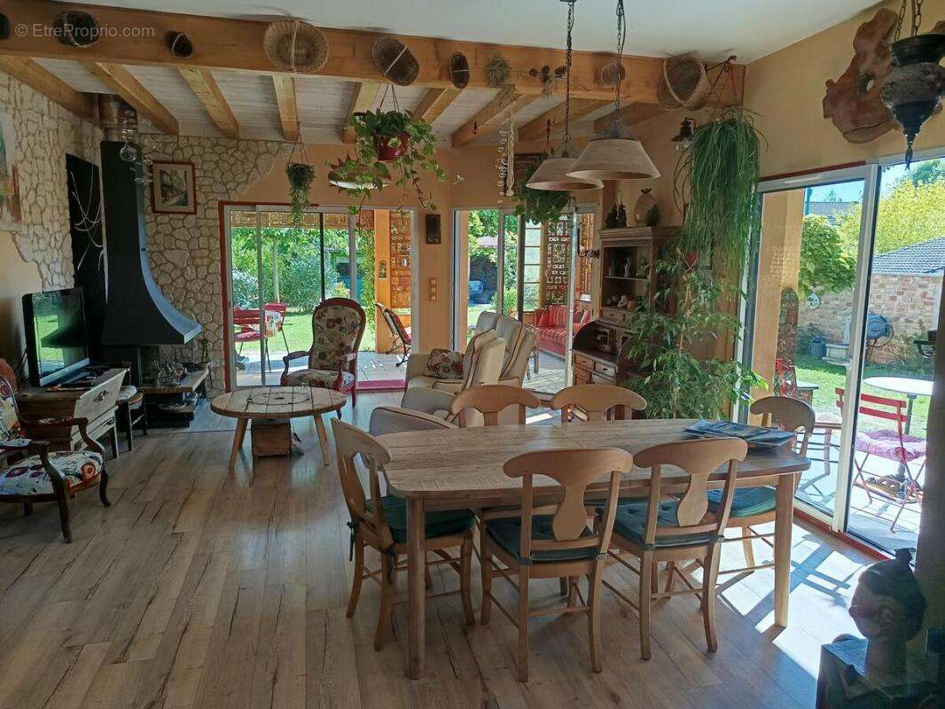 Maison à SAINT-SEURIN-SUR-L&#039;ISLE