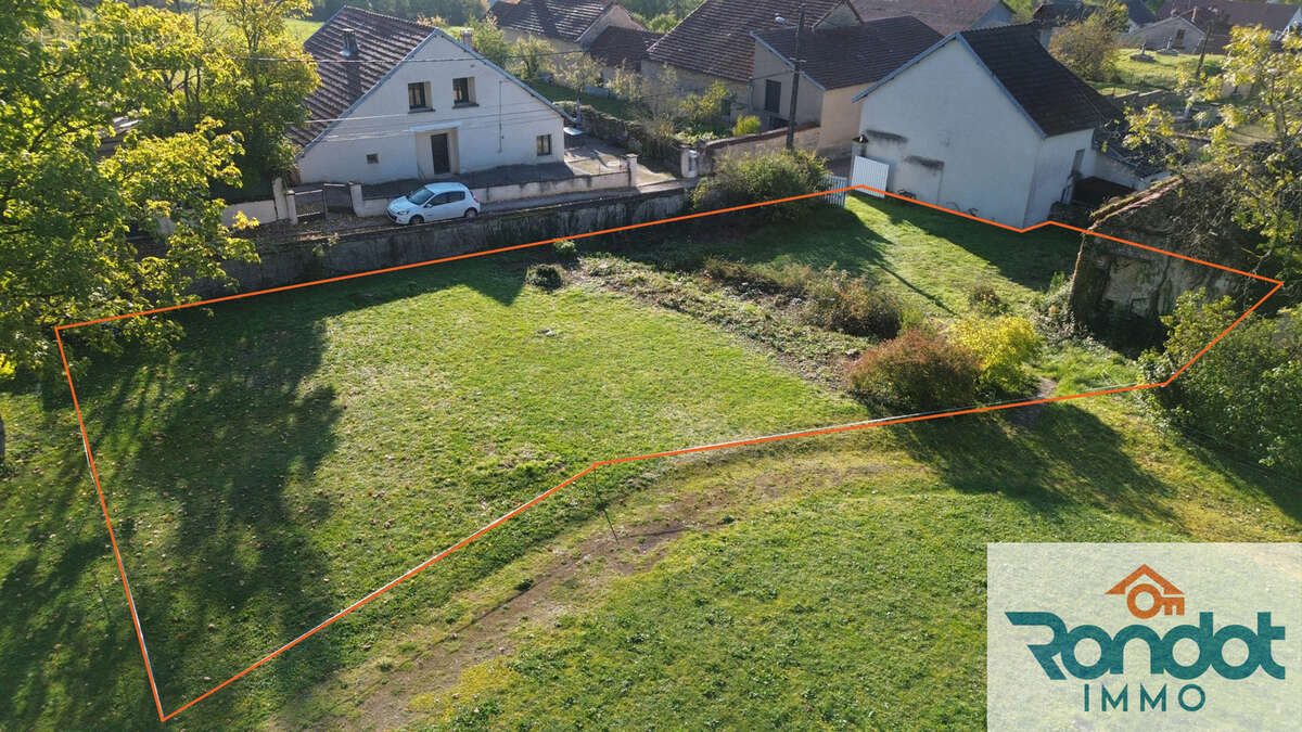 Terrain à SELONGEY