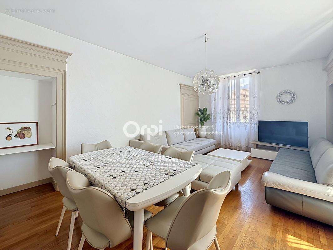 Appartement À Vendre - photo 2