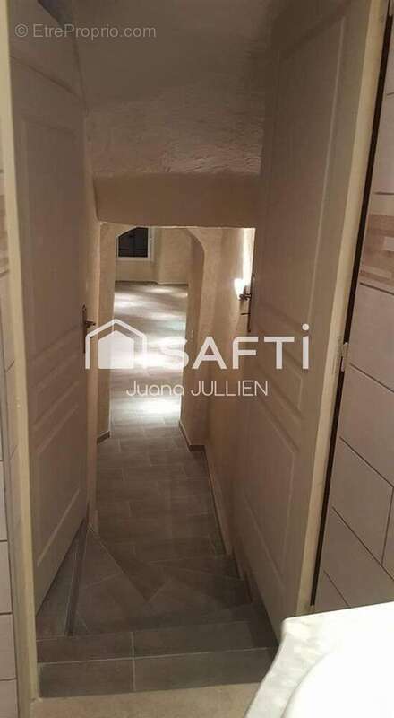 Photo 5 - Appartement à SAINT-MAXIMIN-LA-SAINTE-BAUME