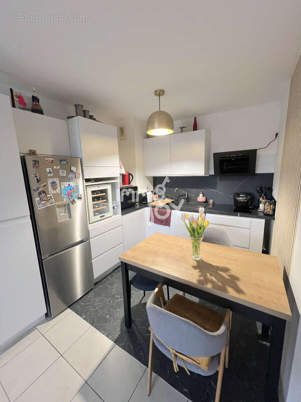 Appartement à BEAUZELLE