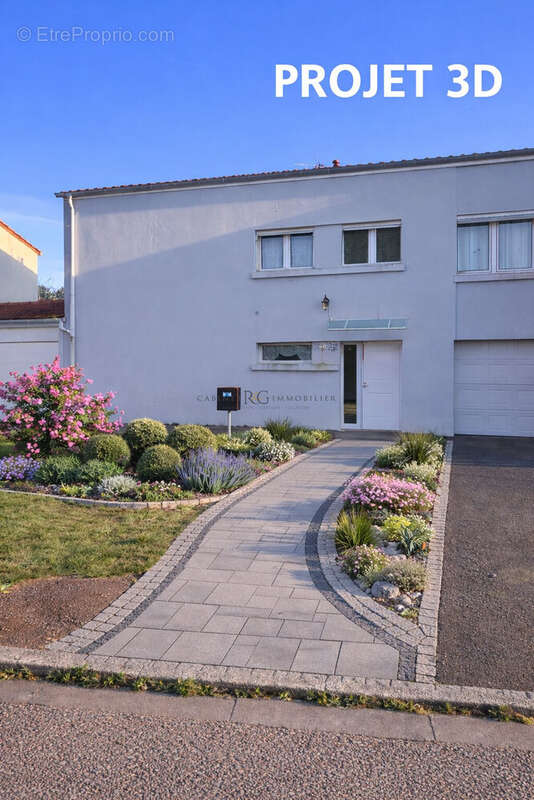 Maison à AY-SUR-MOSELLE