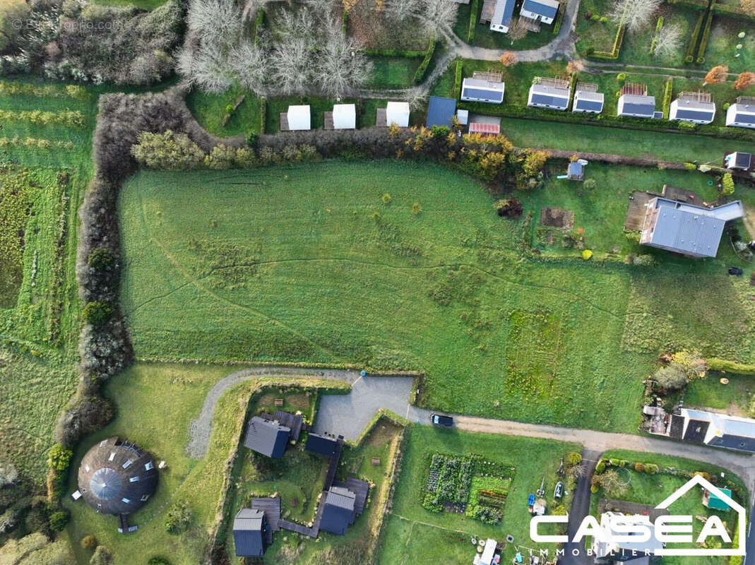 Terrain à LOCTUDY