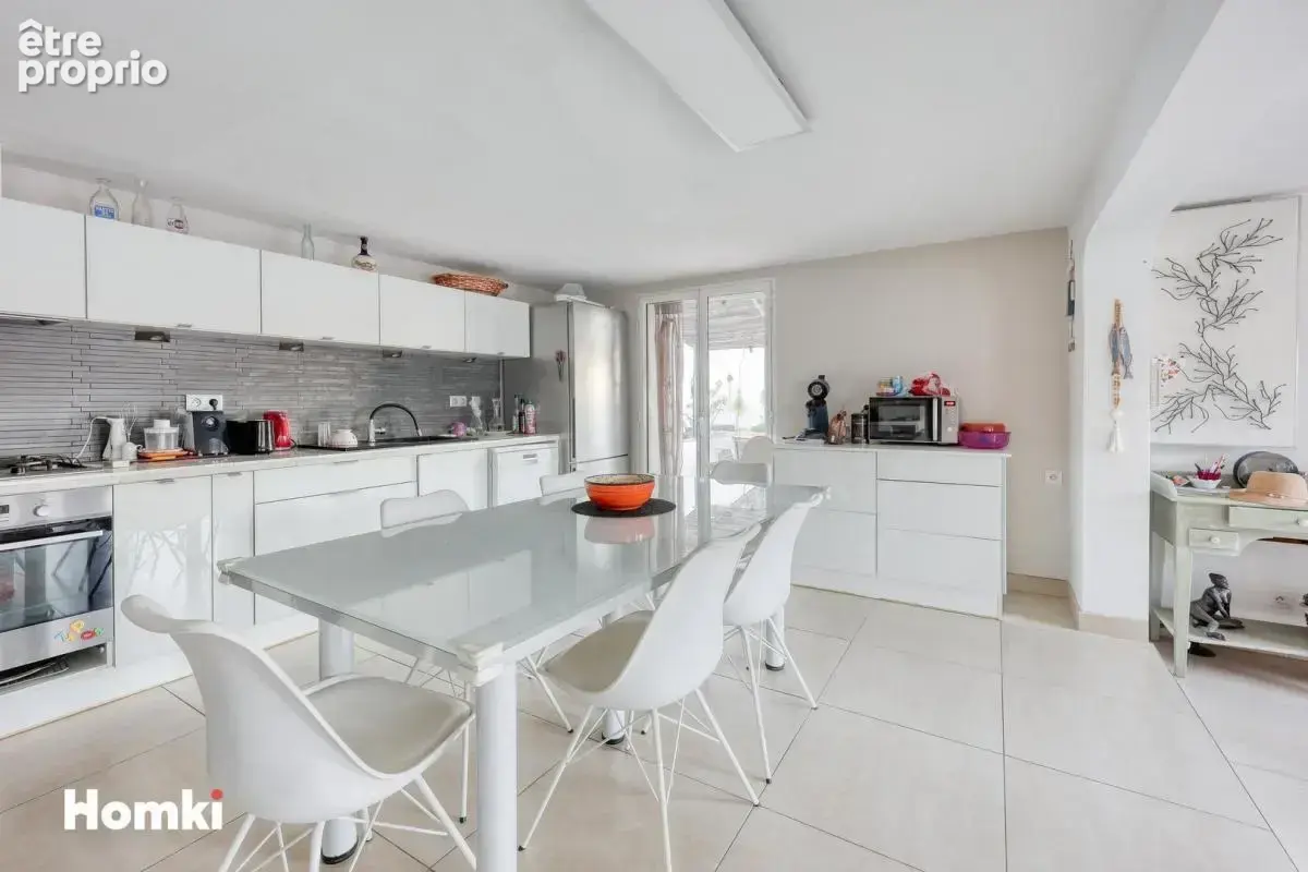 Maison/Villa T4 de 97 m² à Six-Fours-les-Plages 83140 - photo 4