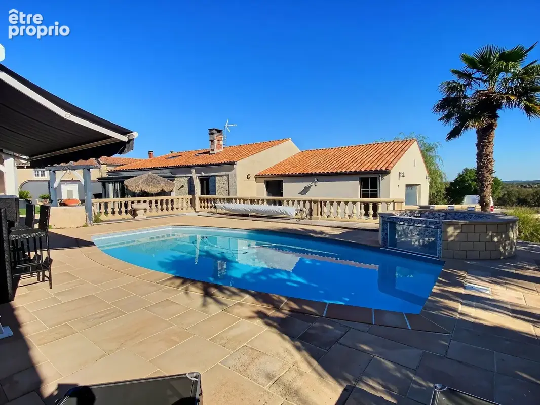 Maison avec piscine, jacuzzi et beaux espaces annexes - photo 14