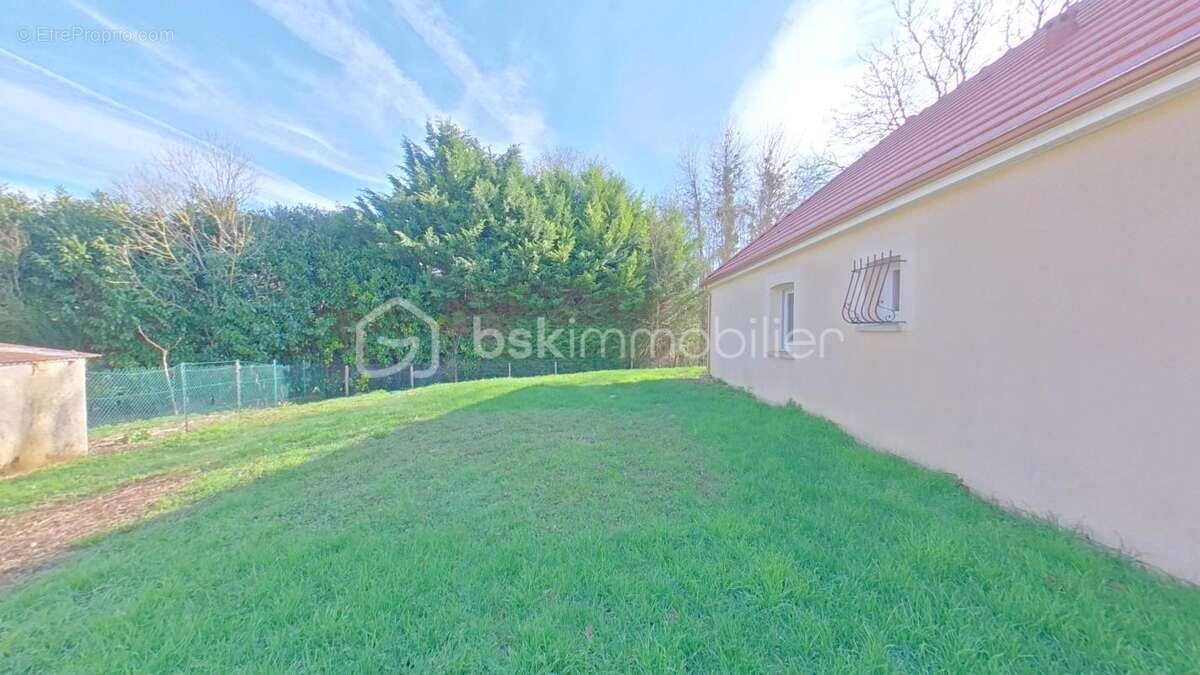 Maison à EGRISELLES-LE-BOCAGE