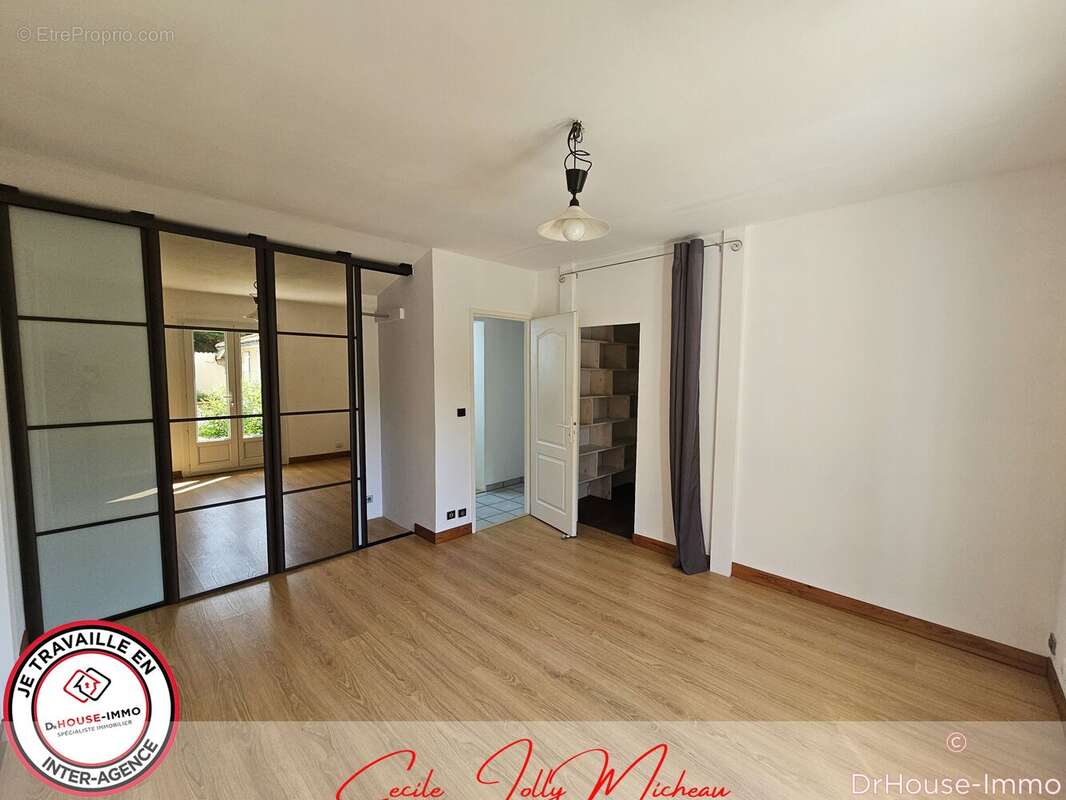 Maison à SAINT-GENES-DE-BLAYE