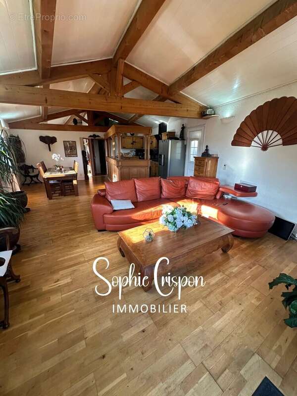 Appartement à LES ADRETS-DE-L&#039;ESTEREL