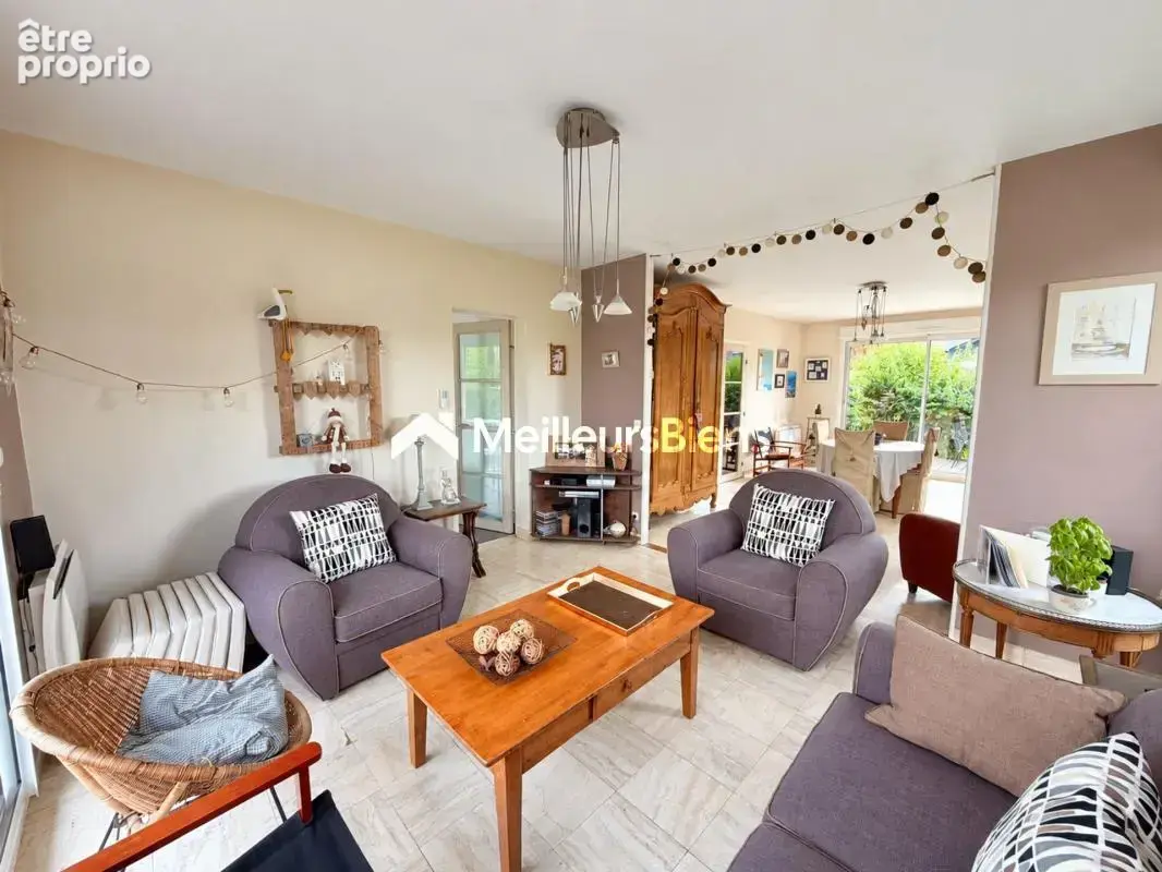 LAVAL – Pavillon de 141 m², 4 chambres, double garage et jardin sans vis-à-vis - photo 27