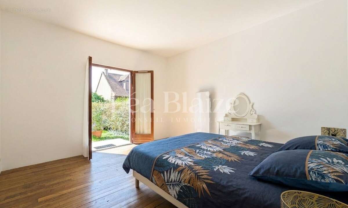 Maison à SARTROUVILLE